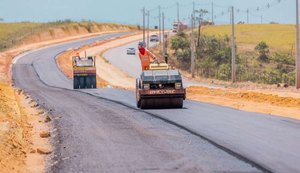 Prefeito JHC vistoria obras da Rota do Mar, que ligará o Benedito Bentes a Guaxuma