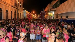 Jaraguá Folia atrai milhares de pessoas