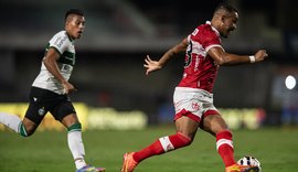CRB perde para o Coritiba e conhece a quarta derrota seguida