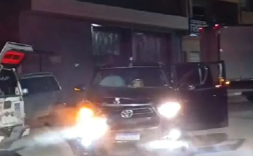 Motorista embriagado colide contra viatura da PM e é preso em flagrante em Palmeira dos Índios