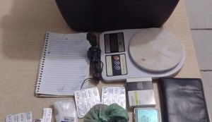 Jovem encontrado com maconha e cocaína é autuado por tráfico de drogas