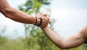 Contar com bons amigos auxilia na busca por saúde mental