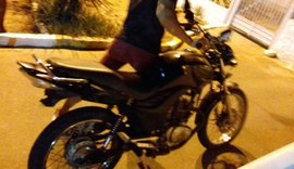 Dupla suspeita de praticar quatro assaltos é presa pela polícia