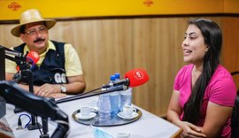 Prefeito e secretária concedem entrevista em Arapiraca destacando avanços em Rio Largo