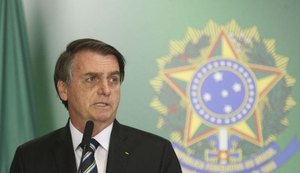 Bolsonaro rejeita compra de vacina chinesa e aprofunda disputa com Doria