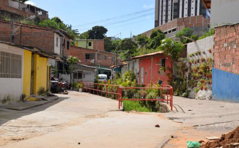 Grupo Ritz abraça a Grota do Aterro com o Ritz Solidário