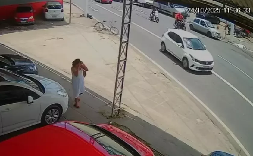 Vídeo: jovem atropelado por carro no bairro do Poço segue internado em estado grave no HGE