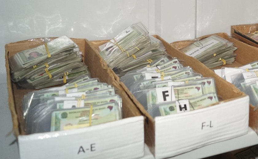 Mais de 14 mil carteiras de identidades estão encalhadas nos postos de atendimento em Alagoas
