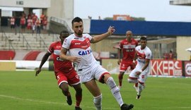Vila Nova mantém tabu, vence CRB em Maceió e deixa o Galo na lanterna