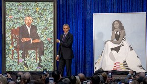 Barack e Michelle Obama ganham retratos que ficarão expostos em galeria