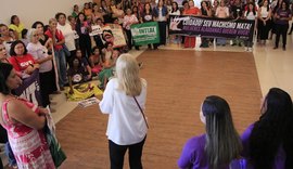 Ato em shopping de Maceió homenageia mulher assassinada e condena feminicídios