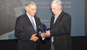 Governador prestigia entrega do Troféu Gratidão