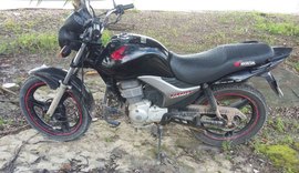 BPTran e SMTT prendem suspeitos com moto roubada na parte alta de Maceió