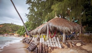 Ibama fecha bares e restaurantes nas Bicas do Boqueirão