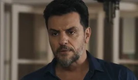 Vem aí! Morrendo de medo, Moretti fica sem saber o que fazer no meio de tiroteio e vai preso