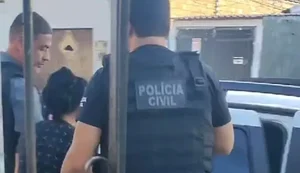 Mulher acusada de matar cuidadora de sua mãe com mais de 20 facadas é presa