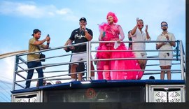 Paty Maionese comemora 23 anos de carreira com brilho e celebração