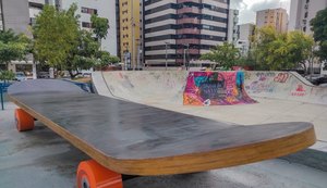 Skate de 8 metros é novo espaço criativo na Praça do Skate