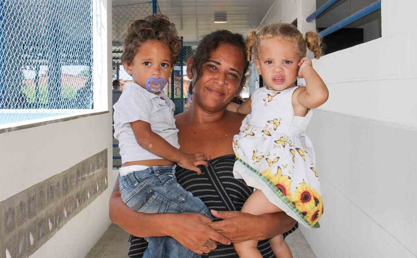 Família garante documentos em Maceió após perder tudo em incêndio