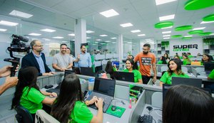 Governador prestigia inaugurações que vão gerar 600 empregos em Olho D'Água das Flores
