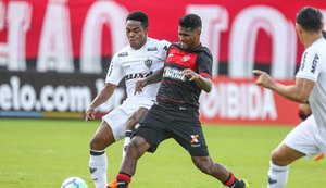 Atlético-MG joga mal e é superado pelo Vitória