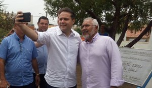 Padre Eraldo ganha moral em Delmiro para apoiar seus candidatos