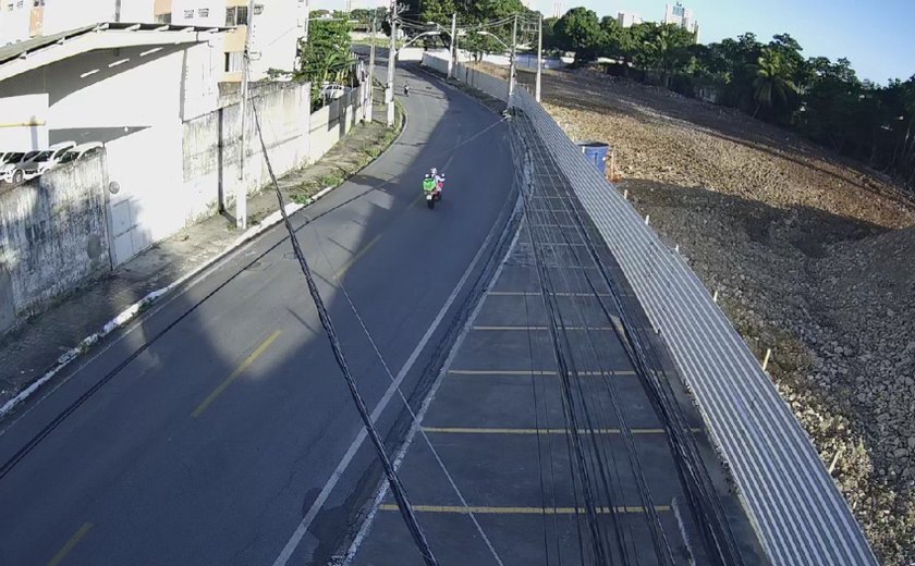 Via interditada para demolição no bairro do Pinheiro é liberada