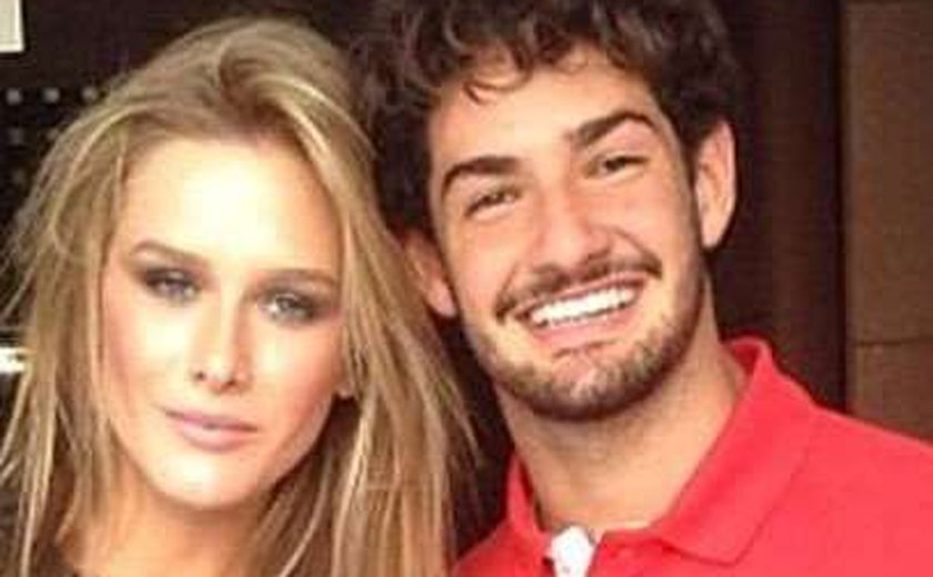 Fiorella Matheis e o jogador Alexandre Pato tomam atitude após fim de namoro