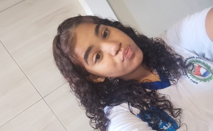 Adolescente de 14 anos desaparece após sair das dependências de escola no bairro São Jorge