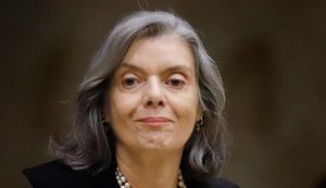 Cármen Lúcia envia investigação contra pastores no MEC para Justiça Federal