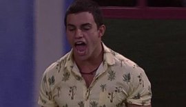 'BBB 17': Manoel encontra envelope azul e está imune aos votos da casa