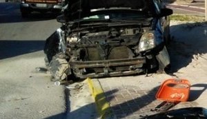 Procurador do TCE/AL é detido por embriaguez após provocar acidente na orla
