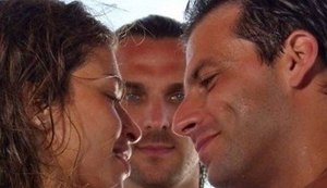 Novela 'Flor do Caribe' reestreia com pedido de casamento, surto e traição