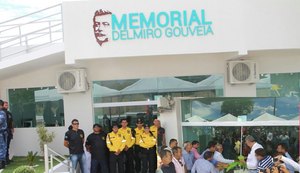 Prefeito celebra festa inaugurando Memorial do grande Delmiro Gouveia