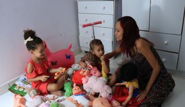 'Interação com os pais na hora de brincar é essencial para o desenvolvimento''