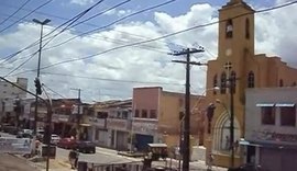 Bandidos invadem loja de eletroeletrônicos e levam celulares, notebooks e televisores