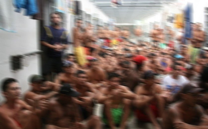 Alagoas tem 2,5 mil presos provisórios