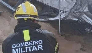 Condutor morre após perder o controle da direção e cair de viaduto na BR-101