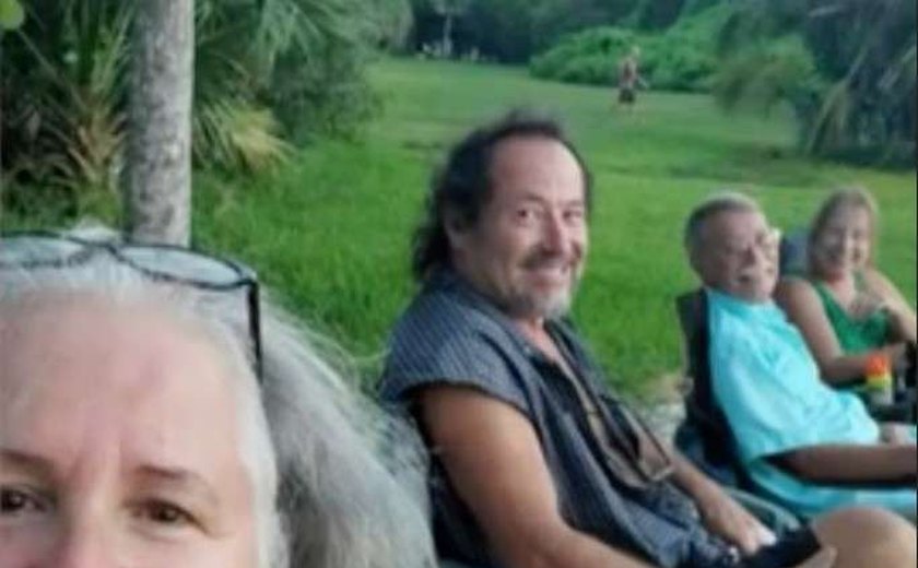 Selfie de família acampando dá pista de noivo procurado por morte de influencer nos EUA