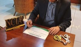 Núcleo de Combate a Improbidade Administrativa concede honraria a Vitor Cansanção