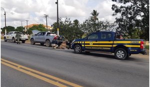 PRF prende cinco pessoas e recupera um veículo roubado no fim de semana