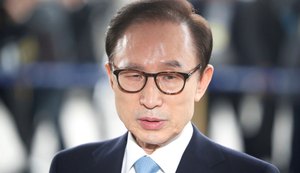 Tribunal emite mandado de prisão contra ex-presidente da Coreia do Sul