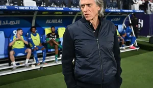 Jorge Jesus deixa o comando do Al-Hilal e está livre no mercado