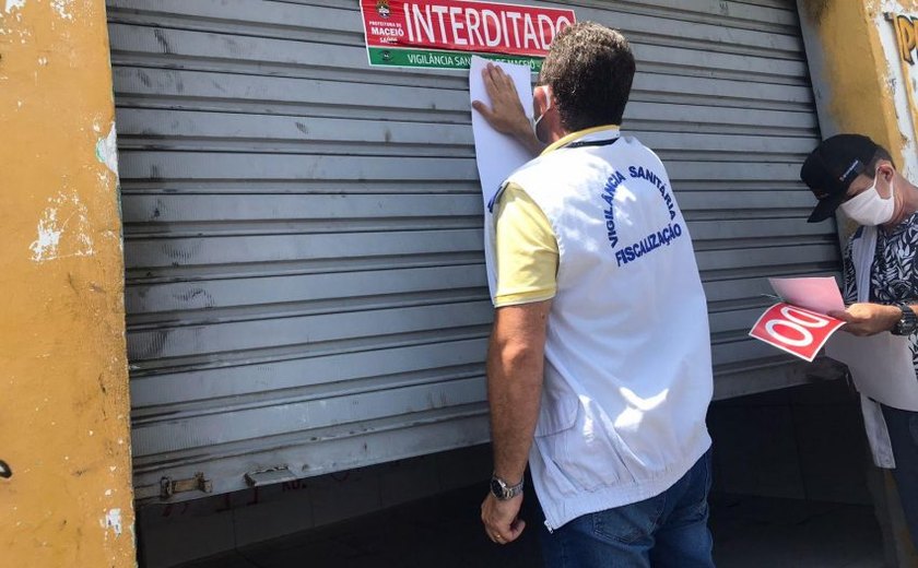 Vigilância Sanitária apreende 350 kg de alimentos impróprios e interdita duas avícolas em Maceió