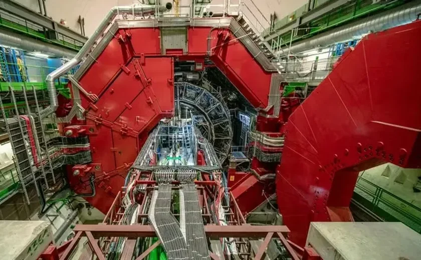 Físicos conseguem transformar chumbo em ouro em experimento com acelerador