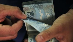 Relação com crédito bancário varia conforme classe social, diz estudo