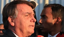 Defesa de Bolsonaro quer adiar depoimento à PF em caso sobre golpe