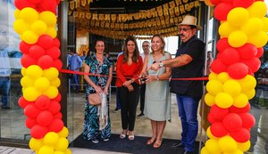 Prefeito Gilberto Gonçalves prestigia inauguração de nova loja da empresa Bauducco em Rio Largo