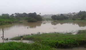 Rio Comandatuba transborda em Porto Calvo e alerta continua para 14 municípios