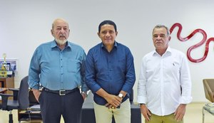 Lyra e prefeito Julio Cezar discutem parcerias para desenvolvimento de Palmeira